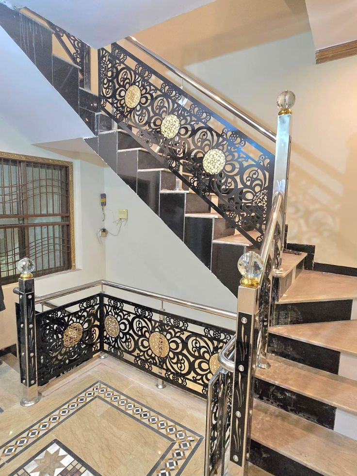 Custom Main Gate Design
